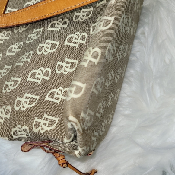 Vintage Dooney & Bourke - Picture 10 of 11